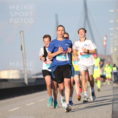 03.10.2025 - Köhlbrandbrückenlauf Jannik Wohlers http://msf.ph/oto/9073271 03.10.2025 09:39:17 Position 3 1032, 3154 meine-sportfotos.de