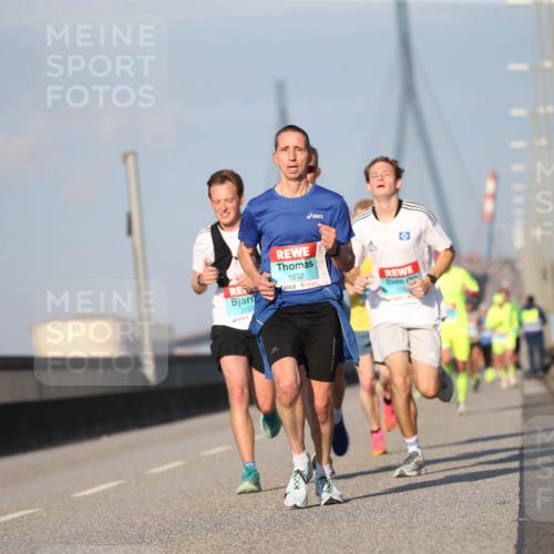 03.10.2025 - Köhlbrandbrückenlauf Jannik Wohlers http://msf.ph/oto/9073282 03.10.2025 09:39:17 Position 3 1032, 3153 meine-sportfotos.de
