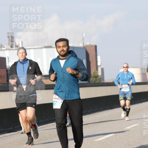 03.10.2025 - Köhlbrandbrückenlauf Jannik Wohlers http://msf.ph/oto/9073294 03.10.2025 09:50:28 Position 3 741, 3721 meine-sportfotos.de