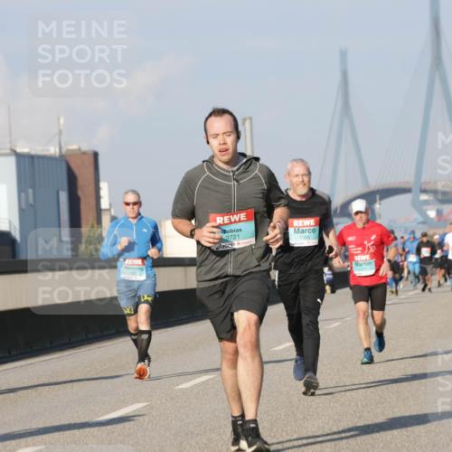 03.10.2025 - Köhlbrandbrückenlauf Jannik Wohlers http://msf.ph/oto/9073327 03.10.2025 09:50:29 Position 3 3721, 1385, 1477 meine-sportfotos.de