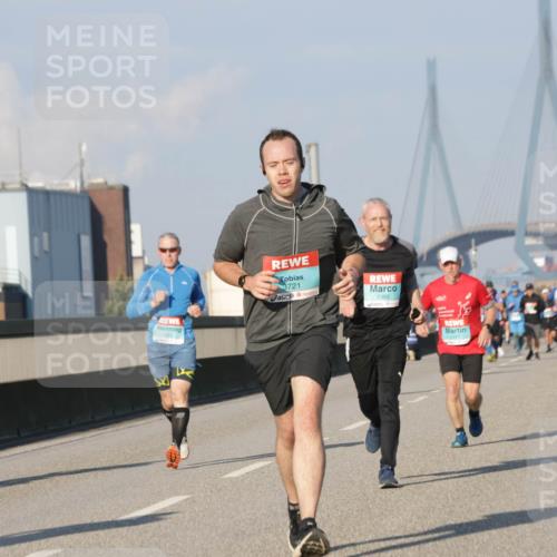 03.10.2025 - Köhlbrandbrückenlauf Jannik Wohlers http://msf.ph/oto/9073331 03.10.2025 09:50:29 Position 3 3721, 1385 meine-sportfotos.de