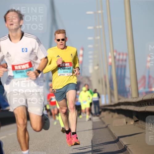 03.10.2025 - Köhlbrandbrückenlauf Jannik Wohlers http://msf.ph/oto/9073345 03.10.2025 09:39:19 Position 3 3154, 1044 meine-sportfotos.de
