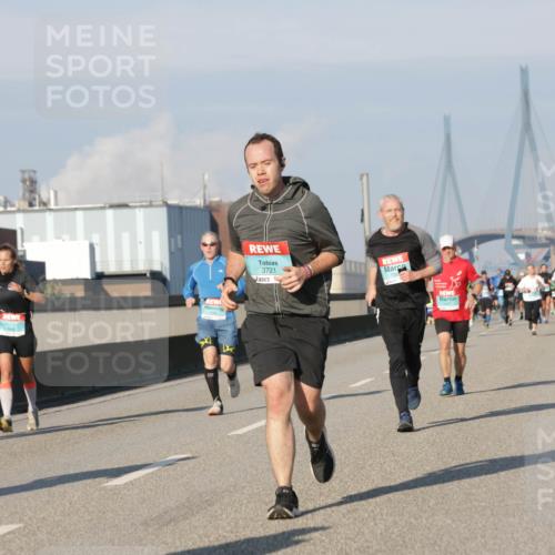 03.10.2025 - Köhlbrandbrückenlauf Jannik Wohlers http://msf.ph/oto/9073387 03.10.2025 09:50:31 Position 3 406, 3721, 138 meine-sportfotos.de