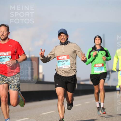 03.10.2025 - Köhlbrandbrückenlauf Jannik Wohlers http://msf.ph/oto/9073441 03.10.2025 09:39:34 Position 3 2402, 1007, 3460 meine-sportfotos.de