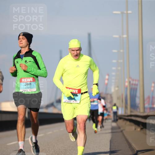 03.10.2025 - Köhlbrandbrückenlauf Jannik Wohlers http://msf.ph/oto/9073479 03.10.2025 09:39:35 Position 3 2701, 3460 meine-sportfotos.de