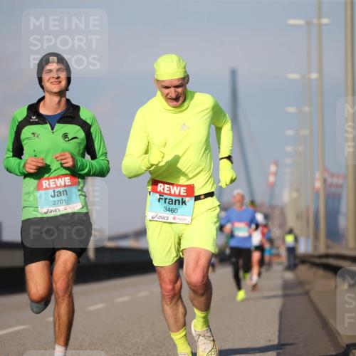 03.10.2025 - Köhlbrandbrückenlauf Jannik Wohlers http://msf.ph/oto/9073509 03.10.2025 09:39:36 Position 3 2701, 3460 meine-sportfotos.de