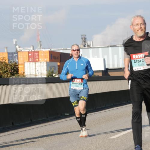 03.10.2025 - Köhlbrandbrückenlauf Jannik Wohlers http://msf.ph/oto/9073512 03.10.2025 09:50:34 Position 3 3842, 1302, 1385 meine-sportfotos.de