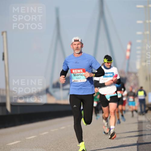 03.10.2025 - Köhlbrandbrückenlauf Jannik Wohlers http://msf.ph/oto/9073568 03.10.2025 09:39:39 Position 3 1057 meine-sportfotos.de
