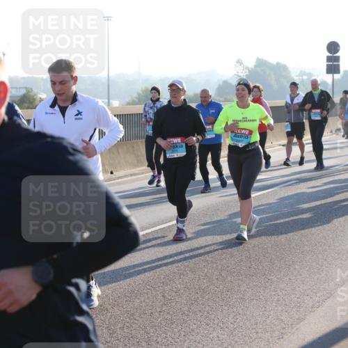 03.10.2025 - Köhlbrandbrückenlauf Lena Gebhardt http://msf.ph/oto/9073575 03.10.2025 09:25:02 Position 1 460, 2072, 2907 meine-sportfotos.de