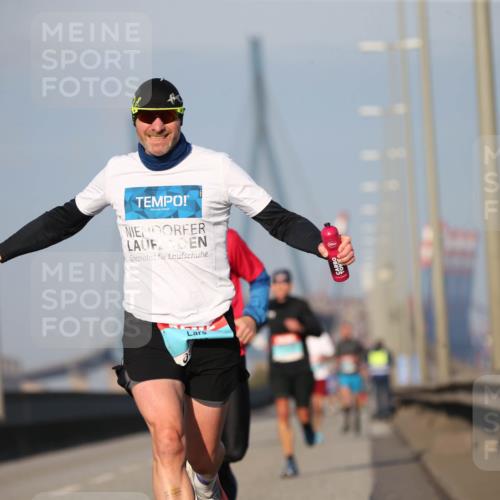 03.10.2025 - Köhlbrandbrückenlauf Jannik Wohlers http://msf.ph/oto/9073650 03.10.2025 09:39:44 Position 3  meine-sportfotos.de