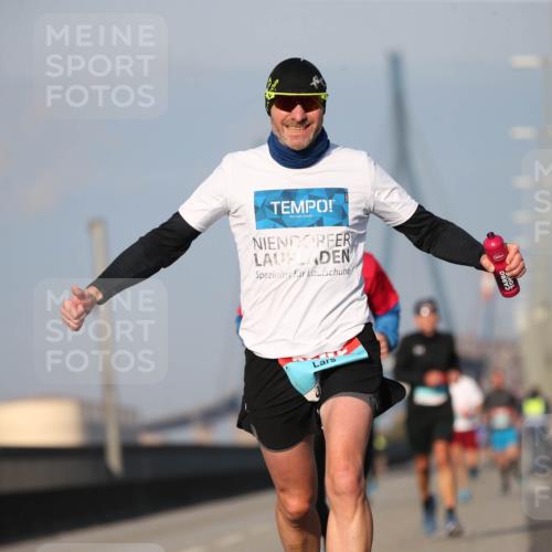 03.10.2025 - Köhlbrandbrückenlauf Jannik Wohlers http://msf.ph/oto/9073667 03.10.2025 09:39:44 Position 3  meine-sportfotos.de