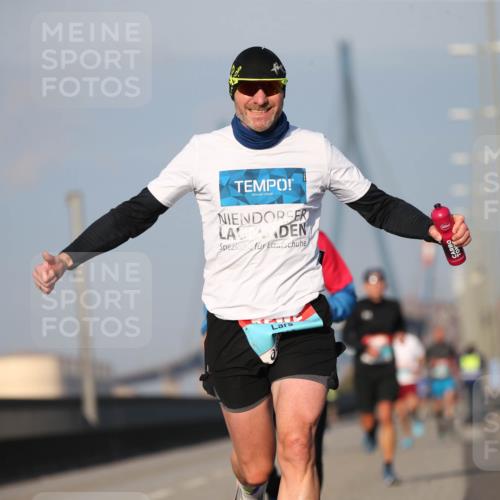 03.10.2025 - Köhlbrandbrückenlauf Jannik Wohlers http://msf.ph/oto/9073669 03.10.2025 09:39:44 Position 3  meine-sportfotos.de