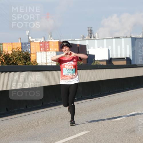 03.10.2025 - Köhlbrandbrückenlauf Jannik Wohlers http://msf.ph/oto/9073724 03.10.2025 09:50:42 Position 3 0, 1119 meine-sportfotos.de