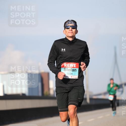03.10.2025 - Köhlbrandbrückenlauf Jannik Wohlers http://msf.ph/oto/9073756 03.10.2025 09:39:51 Position 3 1034 meine-sportfotos.de