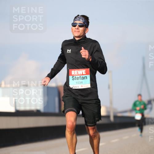 03.10.2025 - Köhlbrandbrückenlauf Jannik Wohlers http://msf.ph/oto/9073766 03.10.2025 09:39:51 Position 3 1034 meine-sportfotos.de