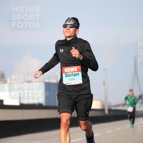 03.10.2025 - Köhlbrandbrückenlauf Jannik Wohlers http://msf.ph/oto/9073773 03.10.2025 09:39:51 Position 3 1034 meine-sportfotos.de