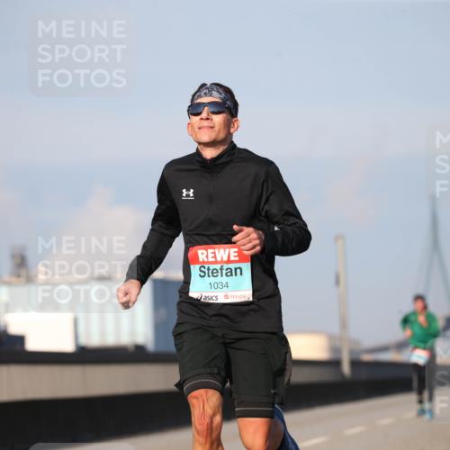 03.10.2025 - Köhlbrandbrückenlauf Jannik Wohlers http://msf.ph/oto/9073779 03.10.2025 09:39:51 Position 3 1034 meine-sportfotos.de