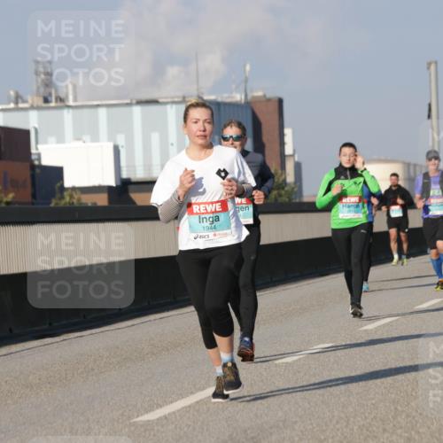 03.10.2025 - Köhlbrandbrückenlauf Jannik Wohlers http://msf.ph/oto/9073794 03.10.2025 09:50:45 Position 3 1944 meine-sportfotos.de