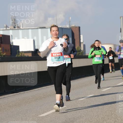 03.10.2025 - Köhlbrandbrückenlauf Jannik Wohlers http://msf.ph/oto/9073803 03.10.2025 09:50:45 Position 3 1944, 218 meine-sportfotos.de
