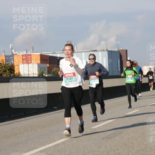 03.10.2025 - Köhlbrandbrückenlauf Jannik Wohlers http://msf.ph/oto/9073829 03.10.2025 09:50:46 Position 3 1944, 1218 meine-sportfotos.de