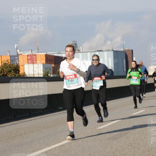 03.10.2025 - Köhlbrandbrückenlauf Jannik Wohlers http://msf.ph/oto/9073834 03.10.2025 09:50:46 Position 3 1944, 1218 meine-sportfotos.de