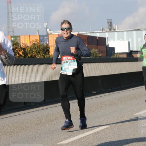 03.10.2025 - Köhlbrandbrückenlauf Jannik Wohlers http://msf.ph/oto/9073950 03.10.2025 09:50:48 Position 3 1944, 2714, 1218, 160 meine-sportfotos.de