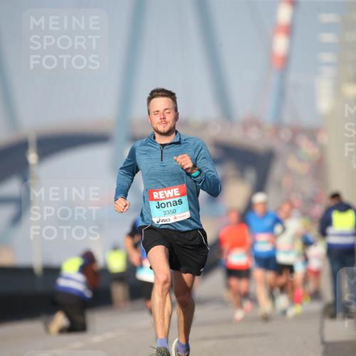 03.10.2025 - Köhlbrandbrückenlauf Jannik Wohlers http://msf.ph/oto/9074003 03.10.2025 09:40:06 Position 3 3350 meine-sportfotos.de