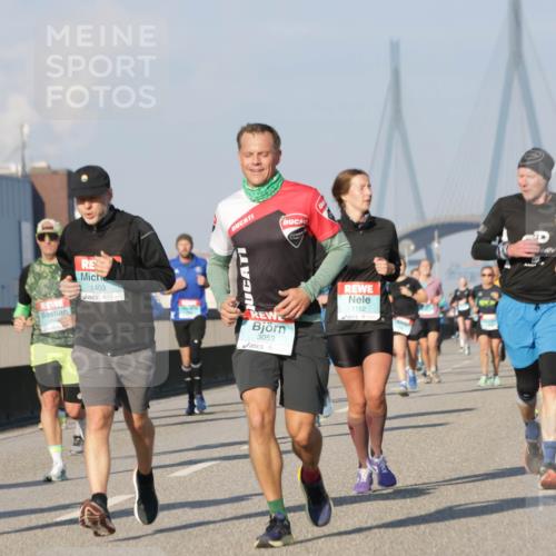03.10.2025 - Köhlbrandbrückenlauf Jannik Wohlers http://msf.ph/oto/9074022 03.10.2025 09:50:52 Position 3 1415, 1403, 3053, 1152 meine-sportfotos.de