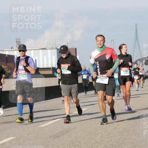 03.10.2025 - Köhlbrandbrückenlauf Jannik Wohlers http://msf.ph/oto/9074052 03.10.2025 09:50:52 Position 3  meine-sportfotos.de