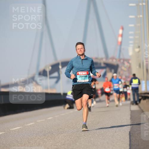 03.10.2025 - Köhlbrandbrückenlauf Jannik Wohlers http://msf.ph/oto/9074065 03.10.2025 09:40:08 Position 3 3350 meine-sportfotos.de