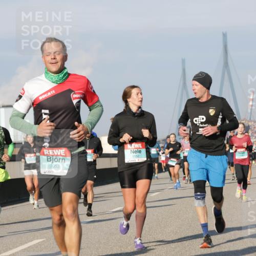 03.10.2025 - Köhlbrandbrückenlauf Jannik Wohlers http://msf.ph/oto/9074118 03.10.2025 09:50:54 Position 3 1403, 1346, 3053, 1152 meine-sportfotos.de