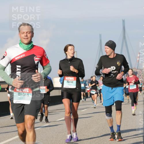 03.10.2025 - Köhlbrandbrückenlauf Jannik Wohlers http://msf.ph/oto/9074141 03.10.2025 09:50:54 Position 3 134, 3053, 2661, 1152 meine-sportfotos.de