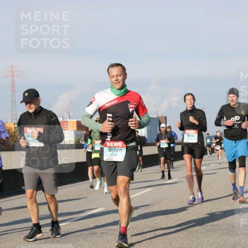 03.10.2025 - Köhlbrandbrückenlauf Jannik Wohlers http://msf.ph/oto/9074147 03.10.2025 09:50:55 Position 3 1415, 1403, 3053, 1152 meine-sportfotos.de