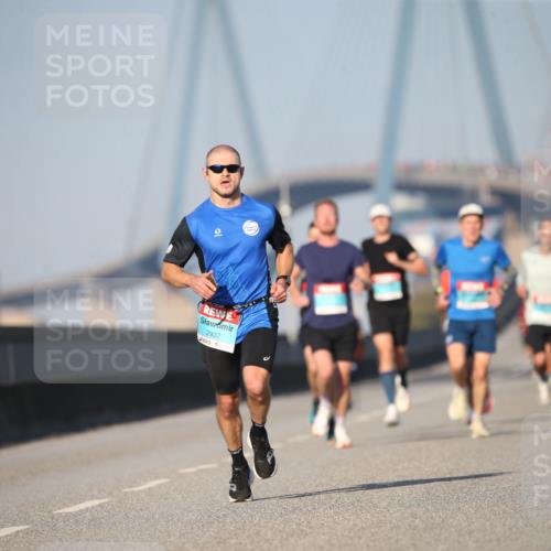 03.10.2025 - Köhlbrandbrückenlauf Jannik Wohlers http://msf.ph/oto/9074211 03.10.2025 09:40:16 Position 3 2937 meine-sportfotos.de