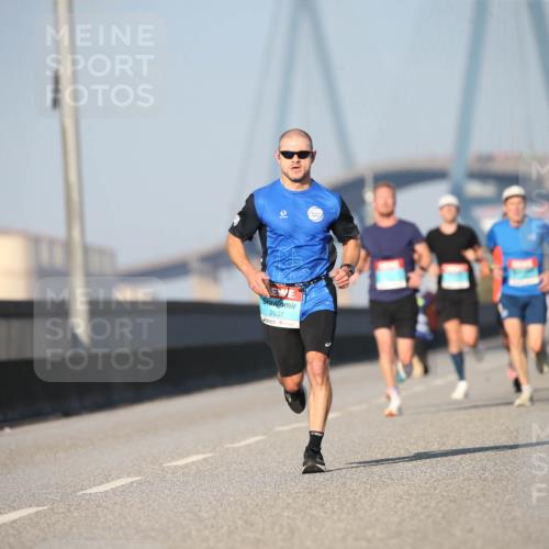 03.10.2025 - Köhlbrandbrückenlauf Jannik Wohlers http://msf.ph/oto/9074260 03.10.2025 09:40:17 Position 3 2937 meine-sportfotos.de