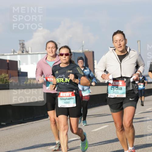 03.10.2025 - Köhlbrandbrückenlauf Jannik Wohlers http://msf.ph/oto/9074440 03.10.2025 09:51:05 Position 3 5, 1092, 3625, 1255 meine-sportfotos.de