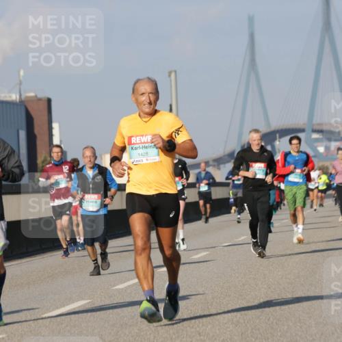 03.10.2025 - Köhlbrandbrückenlauf Jannik Wohlers http://msf.ph/oto/9074544 03.10.2025 09:51:10 Position 3 3656, 1428 meine-sportfotos.de
