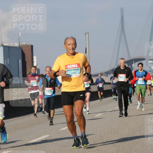03.10.2025 - Köhlbrandbrückenlauf Jannik Wohlers http://msf.ph/oto/9074574 03.10.2025 09:51:10 Position 3 3656, 1428 meine-sportfotos.de
