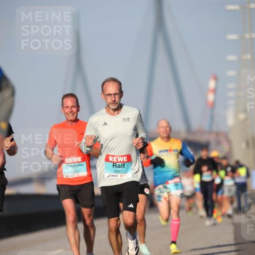 03.10.2025 - Köhlbrandbrückenlauf Jannik Wohlers http://msf.ph/oto/9074579 03.10.2025 09:40:28 Position 3 1012, 3267 meine-sportfotos.de