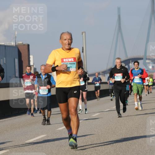 03.10.2025 - Köhlbrandbrückenlauf Jannik Wohlers http://msf.ph/oto/9074581 03.10.2025 09:51:10 Position 3 3656, 1428 meine-sportfotos.de