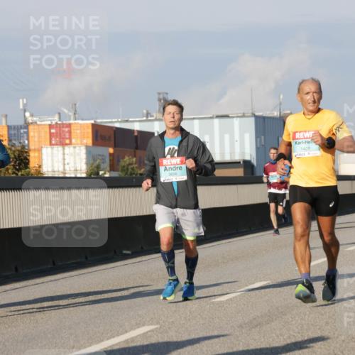 03.10.2025 - Köhlbrandbrückenlauf Jannik Wohlers http://msf.ph/oto/9074591 03.10.2025 09:51:11 Position 3 3228, 3656, 1428 meine-sportfotos.de