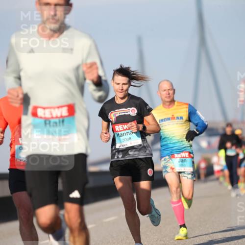 03.10.2025 - Köhlbrandbrückenlauf Jannik Wohlers http://msf.ph/oto/9074651 03.10.2025 09:40:31 Position 3 3008, 3610 meine-sportfotos.de