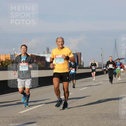 03.10.2025 - Köhlbrandbrückenlauf Jannik Wohlers http://msf.ph/oto/9074666 03.10.2025 09:51:12 Position 3 3656, 1428 meine-sportfotos.de