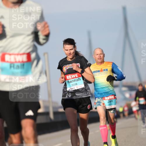03.10.2025 - Köhlbrandbrückenlauf Jannik Wohlers http://msf.ph/oto/9074680 03.10.2025 09:40:32 Position 3 3008, 3610 meine-sportfotos.de
