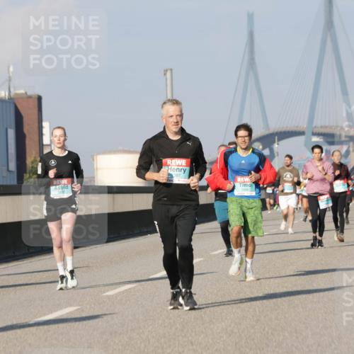 03.10.2025 - Köhlbrandbrückenlauf Jannik Wohlers http://msf.ph/oto/9074729 03.10.2025 09:51:14 Position 3 397, 3484 meine-sportfotos.de