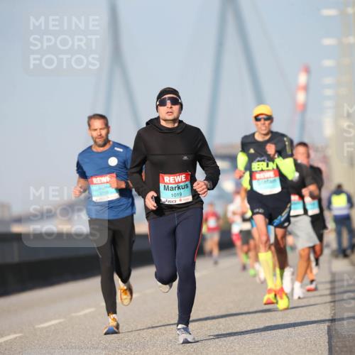 03.10.2025 - Köhlbrandbrückenlauf Jannik Wohlers http://msf.ph/oto/9074792 03.10.2025 09:40:38 Position 3 3756, 1019 meine-sportfotos.de