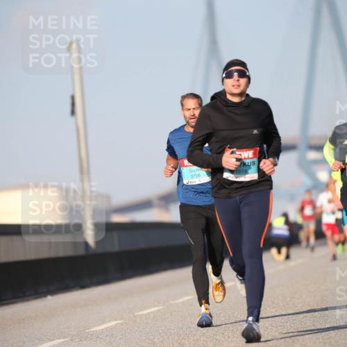 03.10.2025 - Köhlbrandbrückenlauf Jannik Wohlers http://msf.ph/oto/9074796 03.10.2025 09:40:39 Position 3 3756, 1019, 1055, 23 meine-sportfotos.de