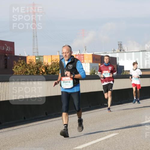 03.10.2025 - Köhlbrandbrückenlauf Jannik Wohlers http://msf.ph/oto/9074809 03.10.2025 09:51:16 Position 3 1340, 12 meine-sportfotos.de