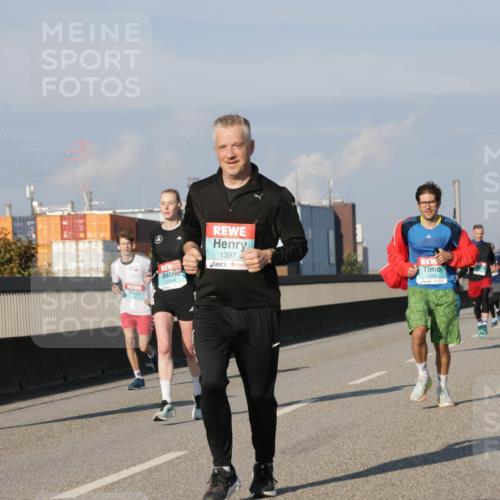 03.10.2025 - Köhlbrandbrückenlauf Jannik Wohlers http://msf.ph/oto/9074869 03.10.2025 09:51:18 Position 3 2743, 12, 2698, 1397, 3484 meine-sportfotos.de