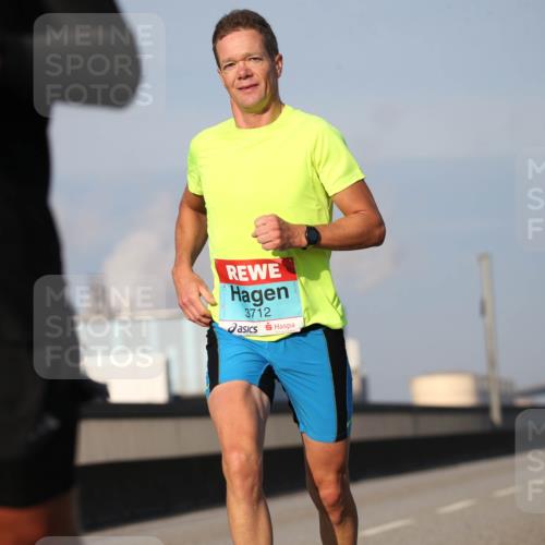 03.10.2025 - Köhlbrandbrückenlauf Jannik Wohlers http://msf.ph/oto/9074879 03.10.2025 09:40:50 Position 3 1269, 3712 meine-sportfotos.de